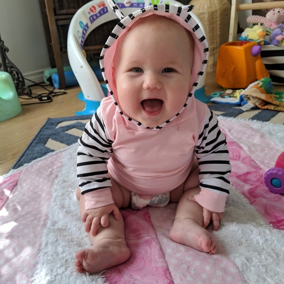 6-9 month outfit - Picture 2 of 2